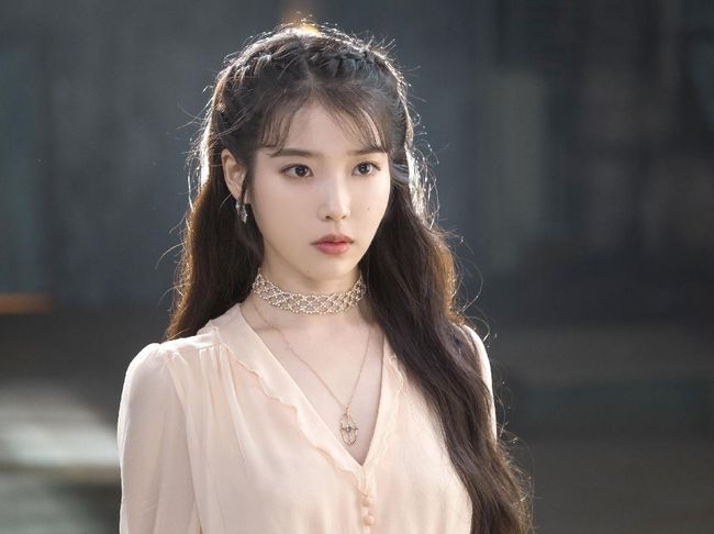 Aktris Korea Selatan Dengan Paras Yang Cantik dan Terkenal Dengan Suara Merdunya